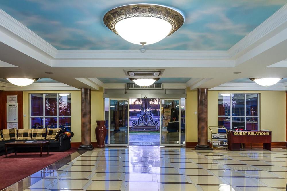 Palapye Majestic Five Hotel מראה חיצוני תמונה